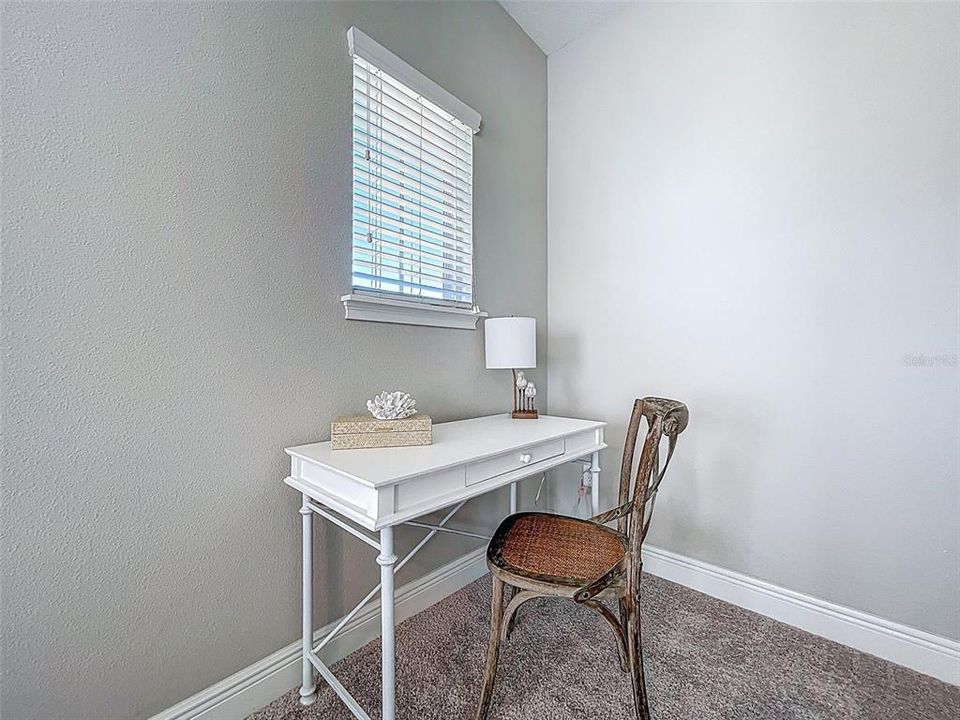 合同活跃: $1,049,950 (3 贝兹, 2 浴室, 1874 平方英尺)