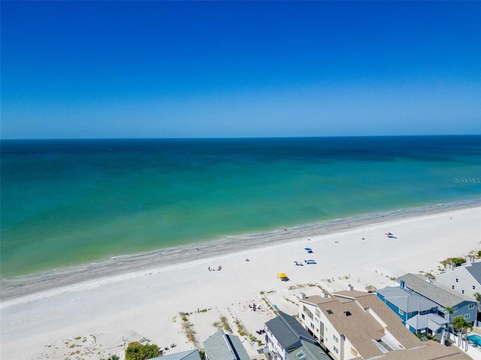 合同活跃: $1,049,950 (3 贝兹, 2 浴室, 1874 平方英尺)