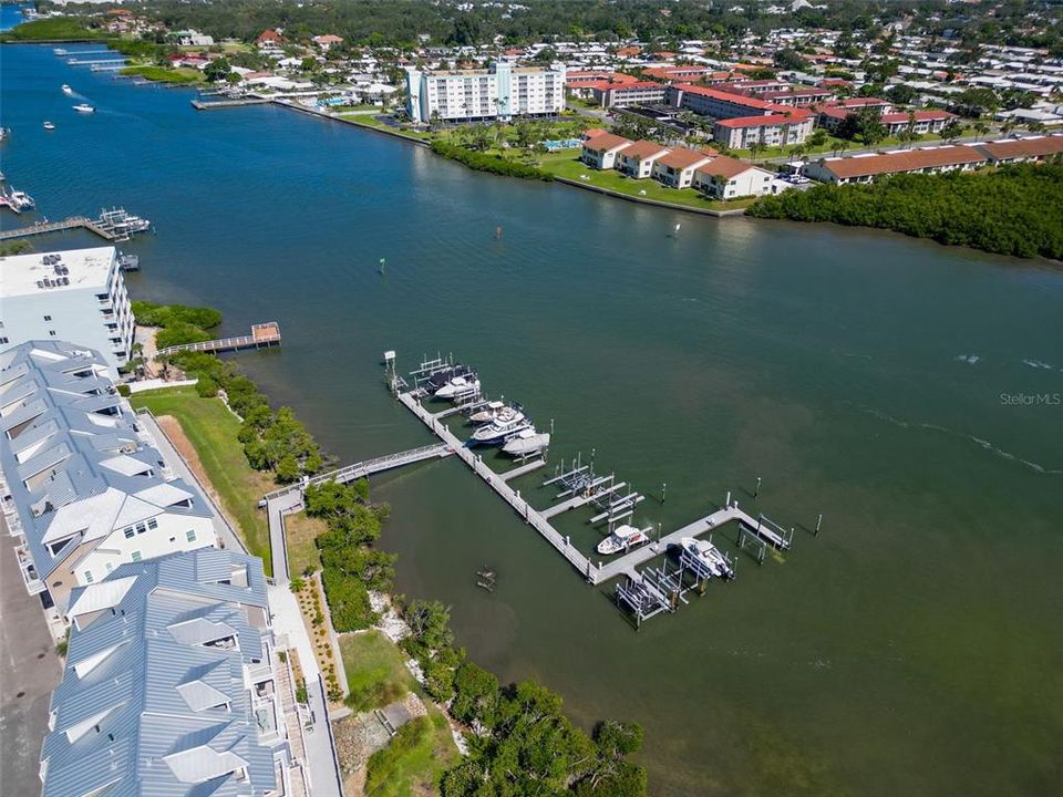 合同活跃: $1,049,950 (3 贝兹, 2 浴室, 1874 平方英尺)