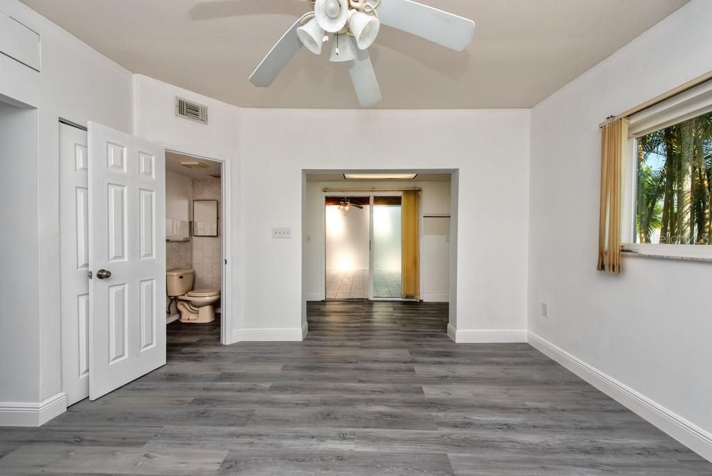 Active With Contract: $500,000 (4 beds, 3 baths, 1892 Square Feet)