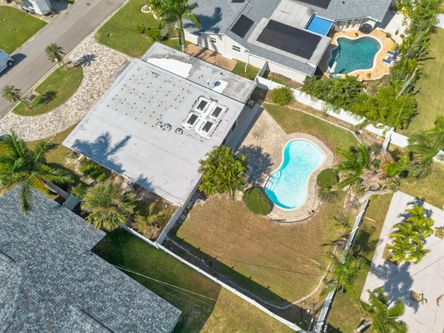 Active With Contract: $500,000 (4 beds, 3 baths, 1892 Square Feet)