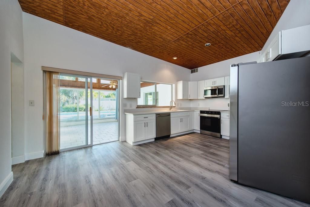 Active With Contract: $500,000 (4 beds, 3 baths, 1892 Square Feet)