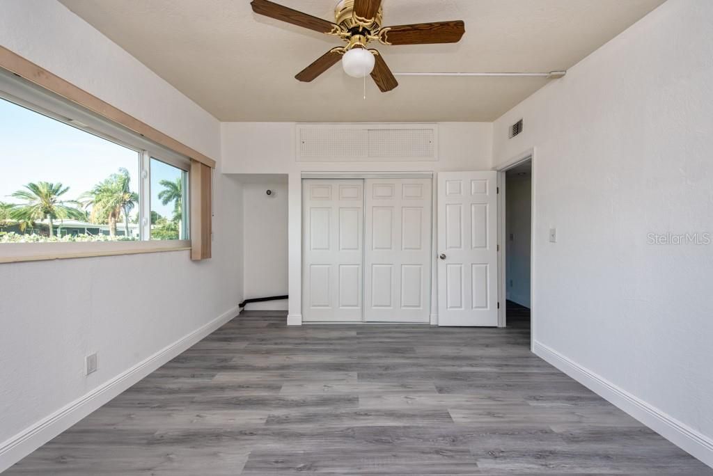 Active With Contract: $500,000 (4 beds, 3 baths, 1892 Square Feet)