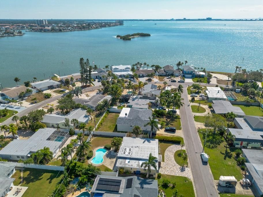 Active With Contract: $500,000 (4 beds, 3 baths, 1892 Square Feet)