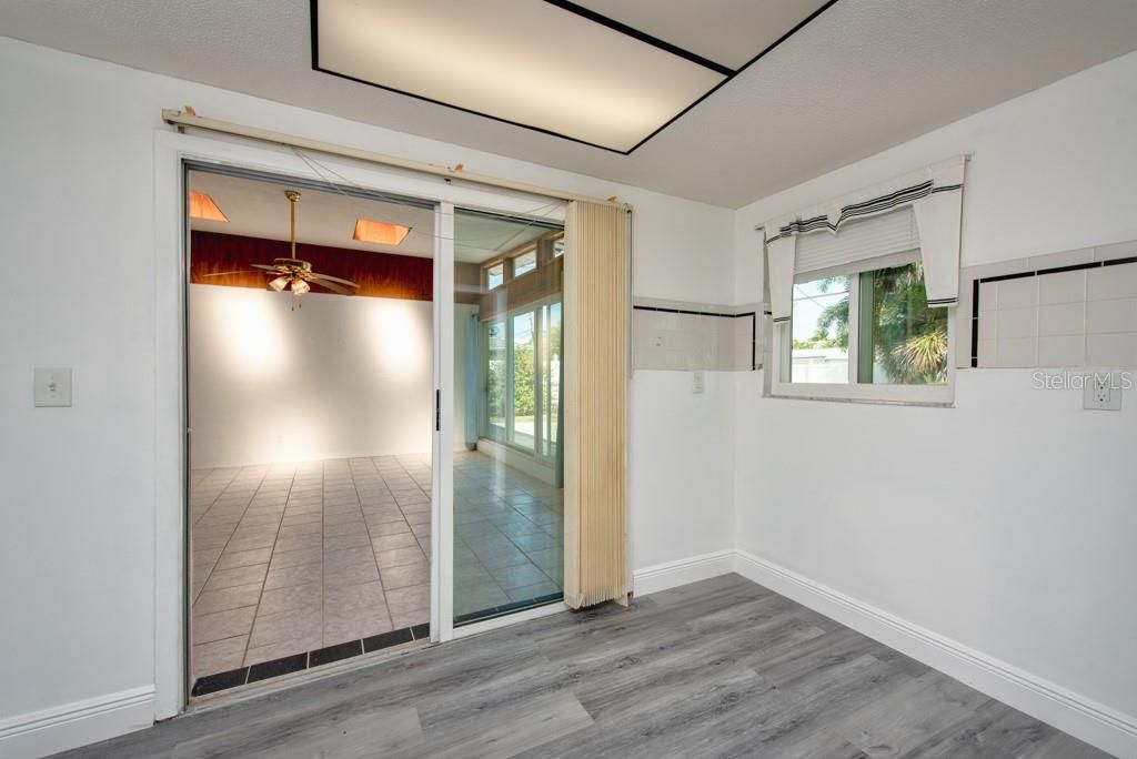 Active With Contract: $500,000 (4 beds, 3 baths, 1892 Square Feet)