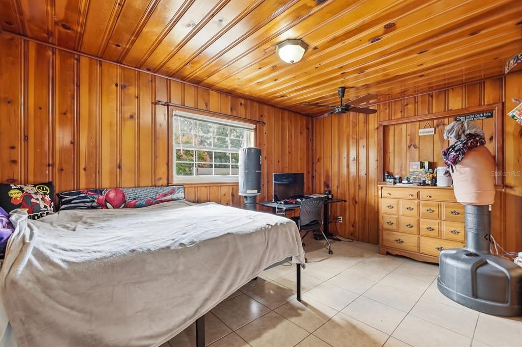 For Sale: $419,000 (5 beds, 2 baths, 2148 Square Feet)