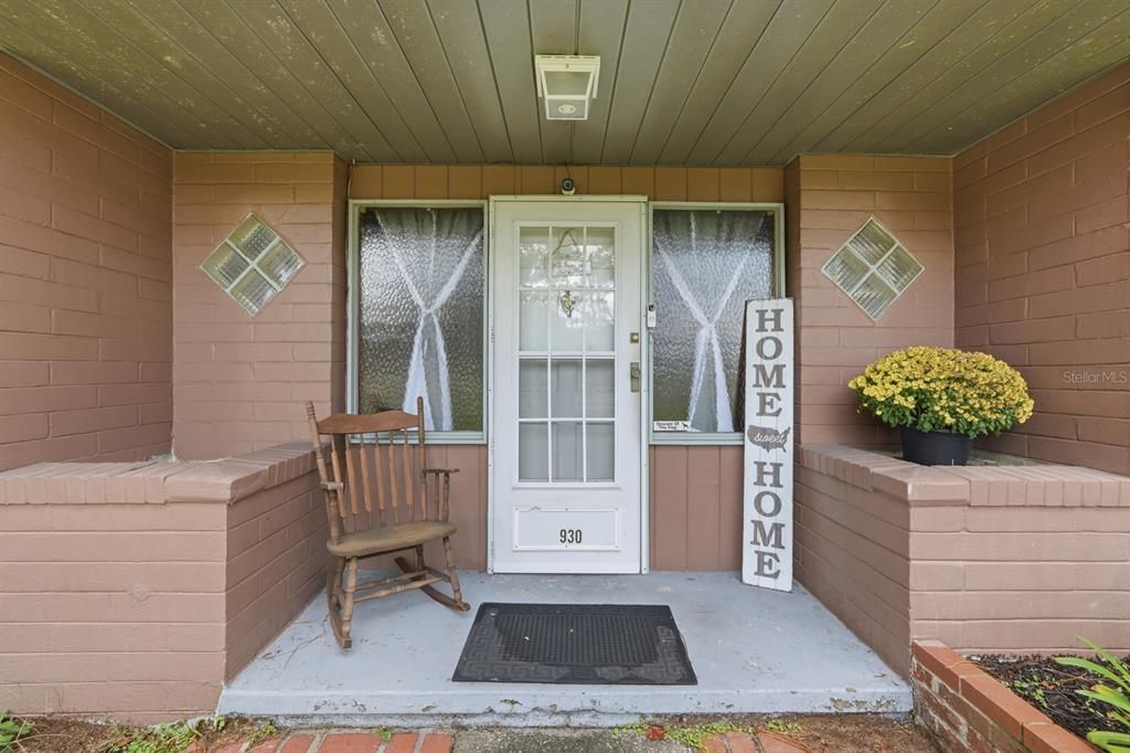 For Sale: $419,000 (5 beds, 2 baths, 2148 Square Feet)