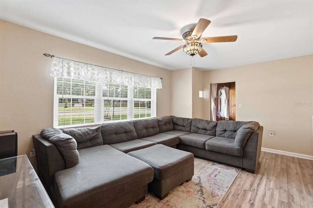 For Sale: $419,000 (5 beds, 2 baths, 2148 Square Feet)