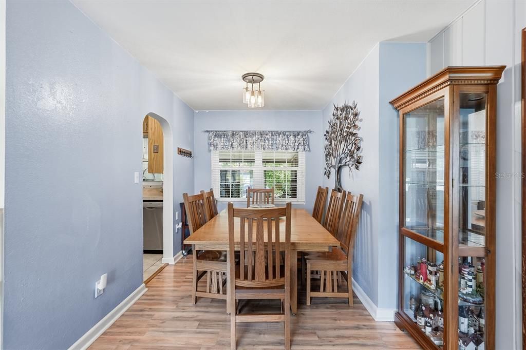 For Sale: $419,000 (5 beds, 2 baths, 2148 Square Feet)