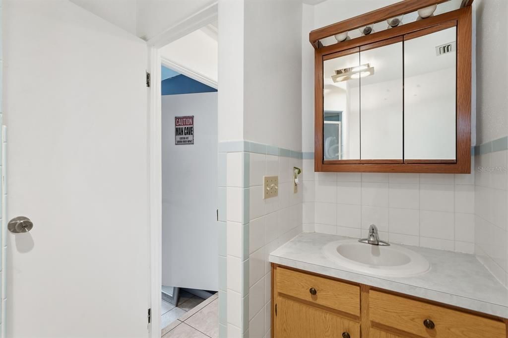 For Sale: $419,000 (5 beds, 2 baths, 2148 Square Feet)