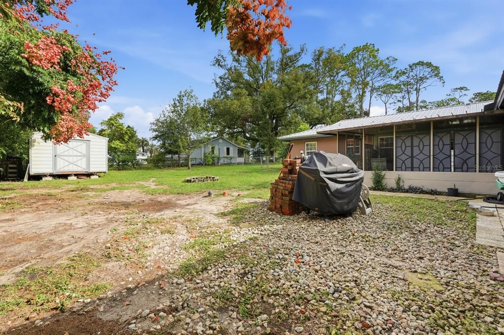 For Sale: $419,000 (5 beds, 2 baths, 2148 Square Feet)