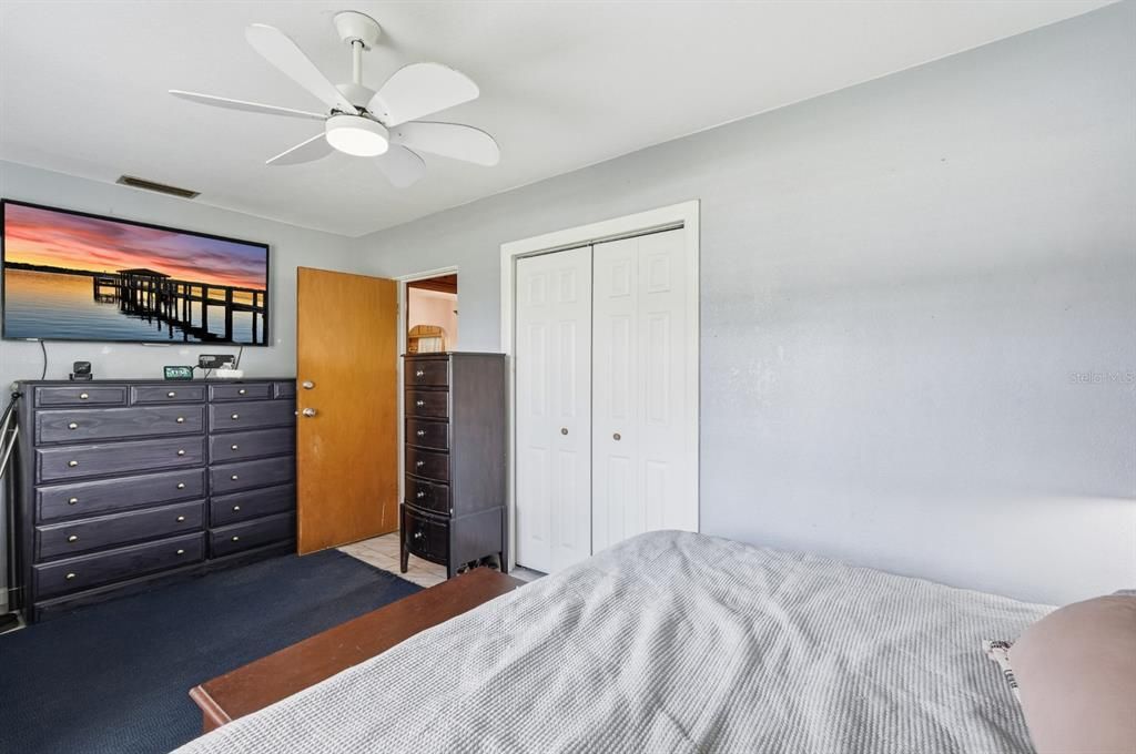 For Sale: $419,000 (5 beds, 2 baths, 2148 Square Feet)