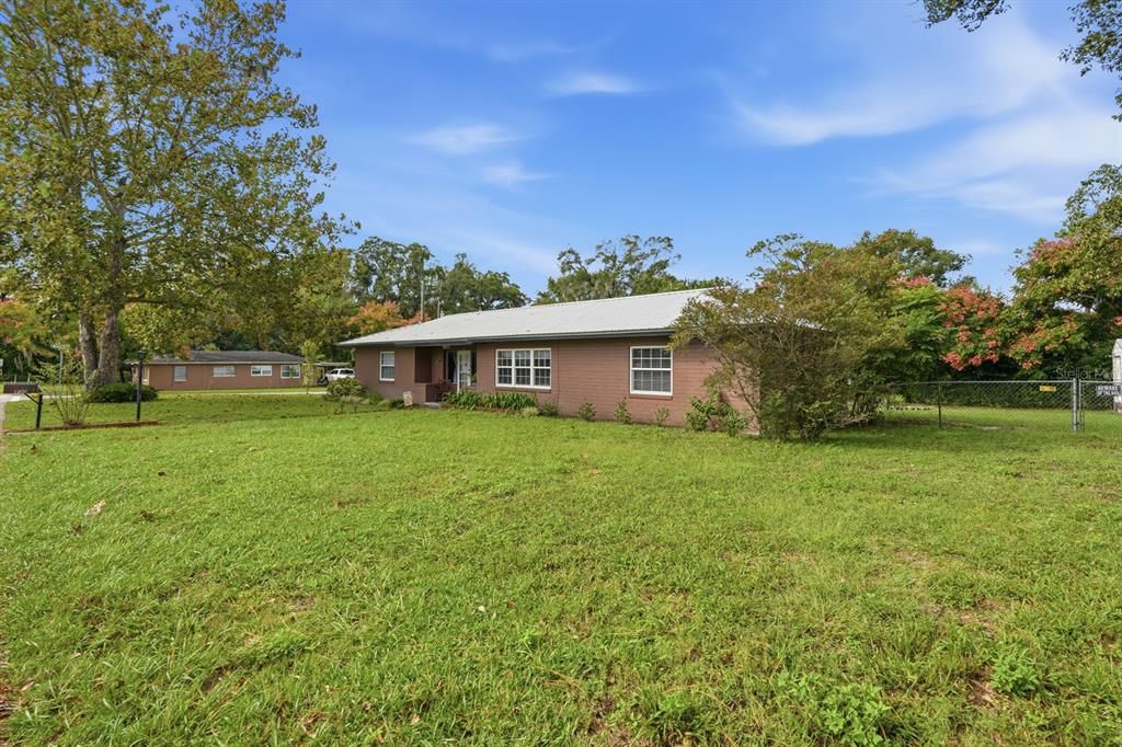 For Sale: $419,000 (5 beds, 2 baths, 2148 Square Feet)