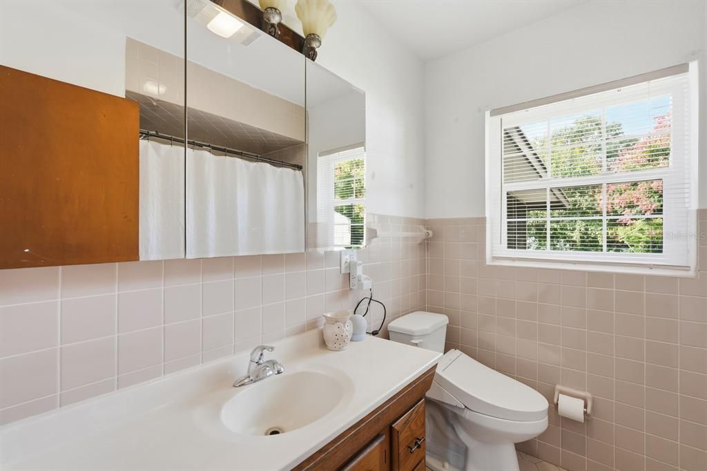 For Sale: $419,000 (5 beds, 2 baths, 2148 Square Feet)