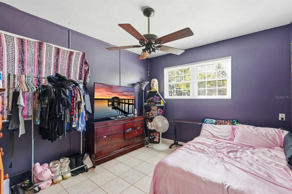 For Sale: $419,000 (5 beds, 2 baths, 2148 Square Feet)