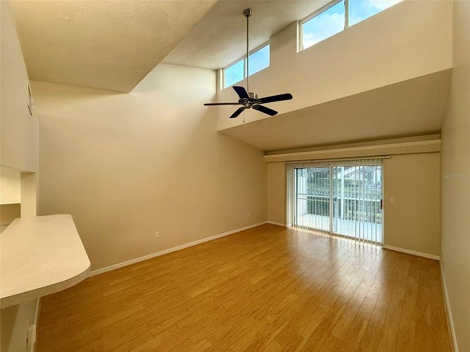 For Sale: $295,450 (2 beds, 2 baths, 1224 Square Feet)