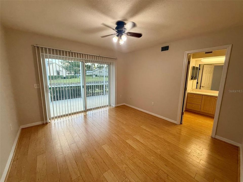 For Sale: $295,450 (2 beds, 2 baths, 1224 Square Feet)