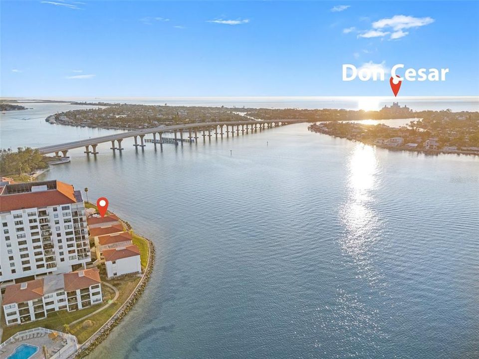 Active With Contract: $439,000 (2 beds, 2 baths, 890 Square Feet)