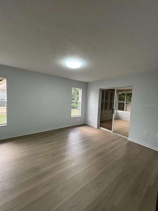 For Rent: $1,750 (3 beds, 2 baths, 1575 Square Feet)