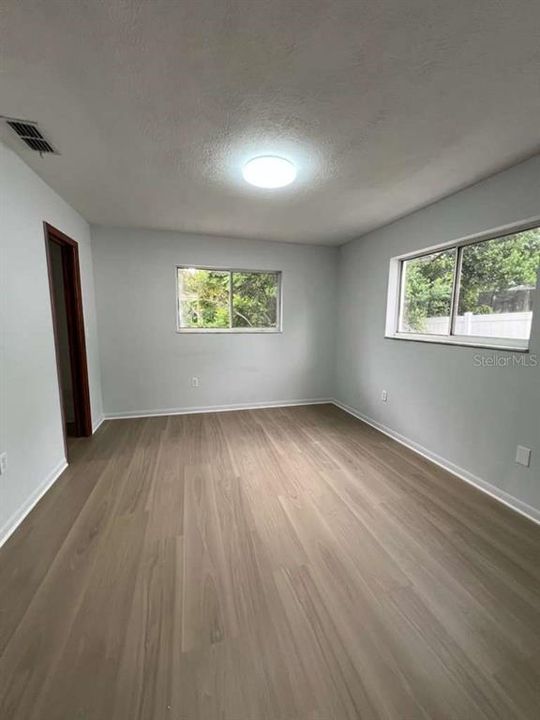 For Rent: $1,750 (3 beds, 2 baths, 1575 Square Feet)