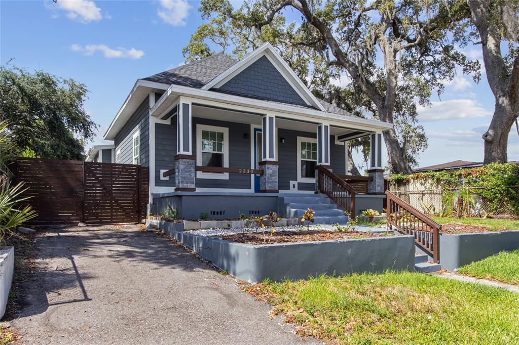 For Rent: $2,800 (3 beds, 2 baths, 1592 Square Feet)