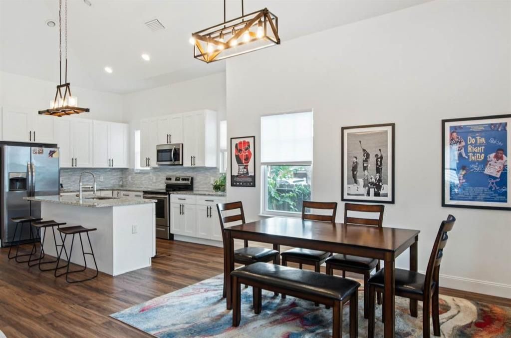 For Rent: $2,800 (3 beds, 2 baths, 1592 Square Feet)