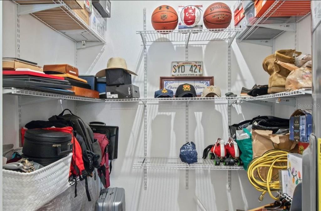 For Rent: $2,800 (3 beds, 2 baths, 1592 Square Feet)