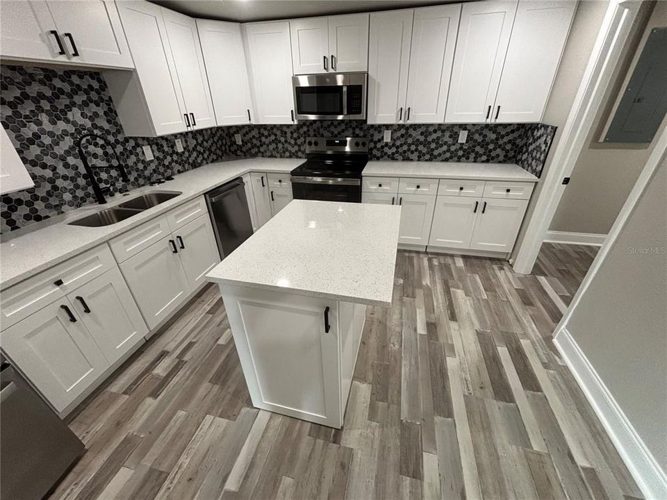 For Sale: $309,990 (4 beds, 2 baths, 1200 Square Feet)