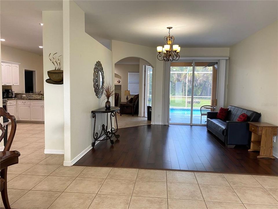 待售: $849,900 (3 贝兹, 2 浴室, 2132 平方英尺)