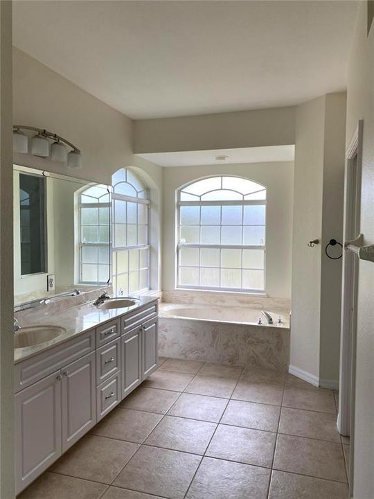 待售: $849,900 (3 贝兹, 2 浴室, 2132 平方英尺)