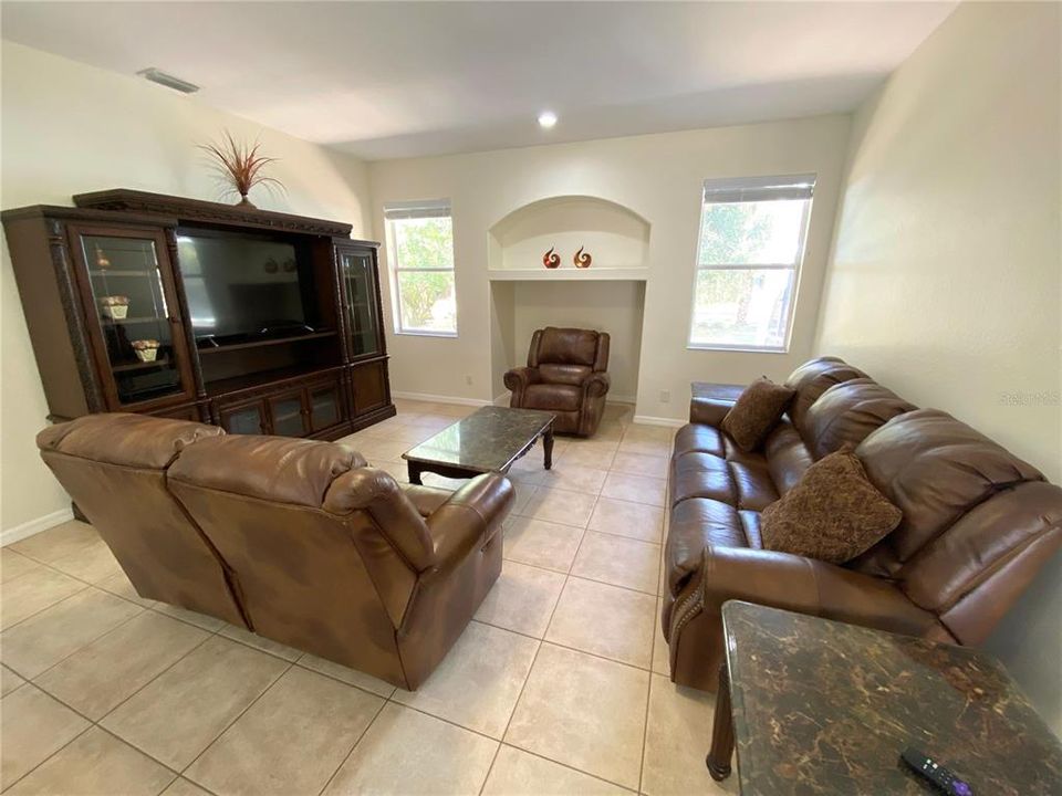 待售: $849,900 (3 贝兹, 2 浴室, 2132 平方英尺)