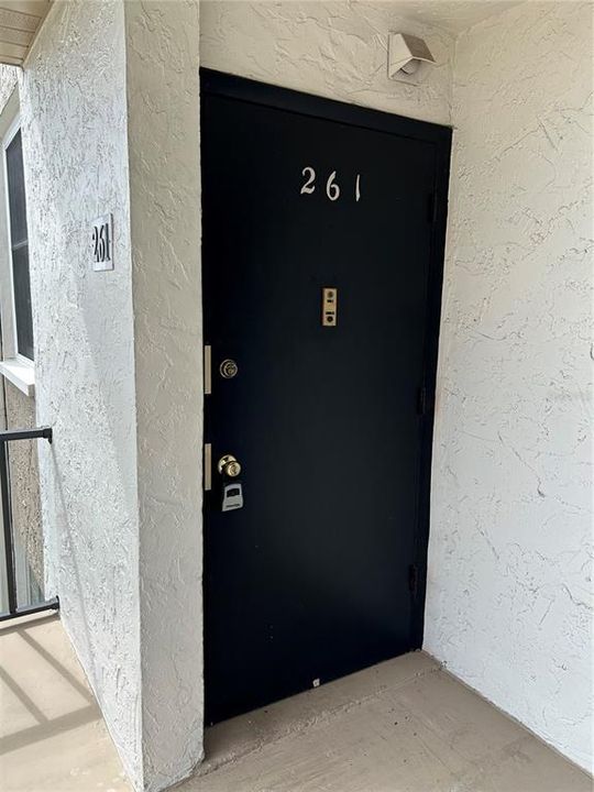 待售: $165,000 (2 贝兹, 1 浴室, 1098 平方英尺)