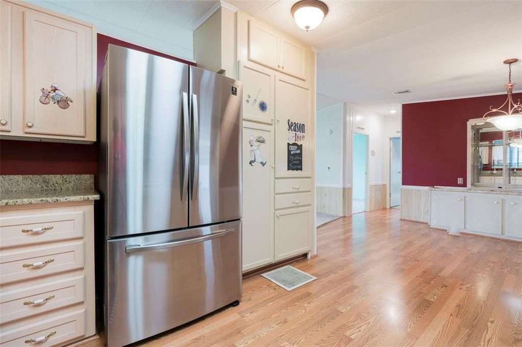 For Sale: $139,900 (2 beds, 2 baths, 1446 Square Feet)