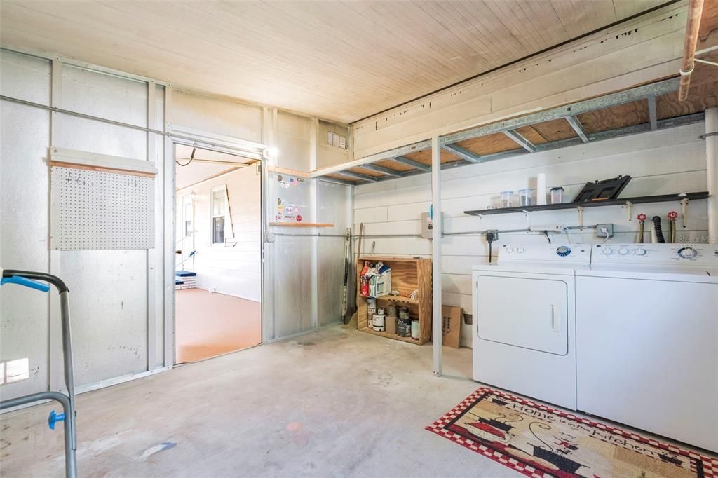 For Sale: $139,900 (2 beds, 2 baths, 1446 Square Feet)