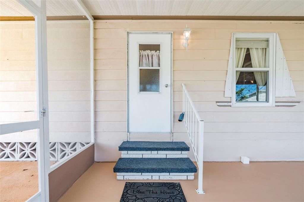 For Sale: $139,900 (2 beds, 2 baths, 1446 Square Feet)