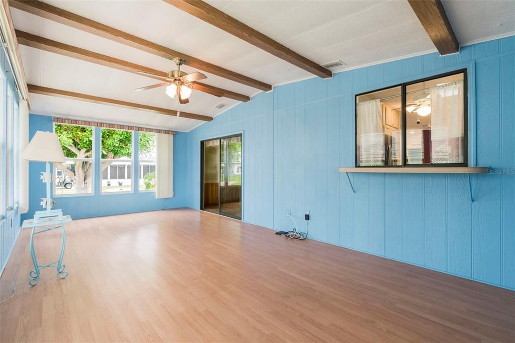 For Sale: $139,900 (2 beds, 2 baths, 1446 Square Feet)