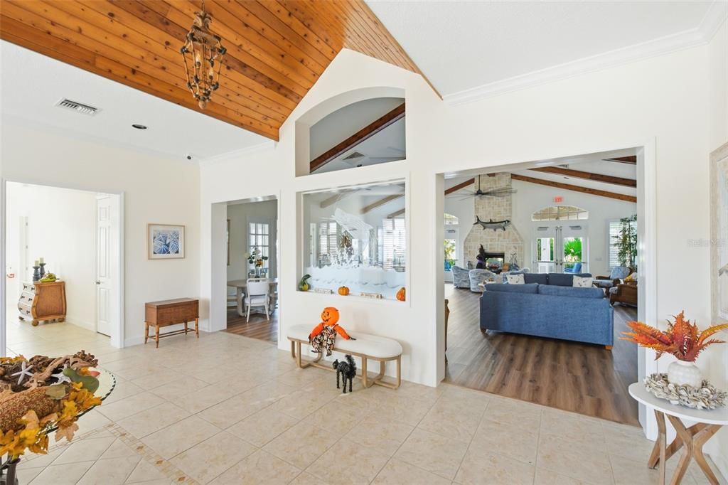 待售: $519,000 (4 贝兹, 3 浴室, 2400 平方英尺)