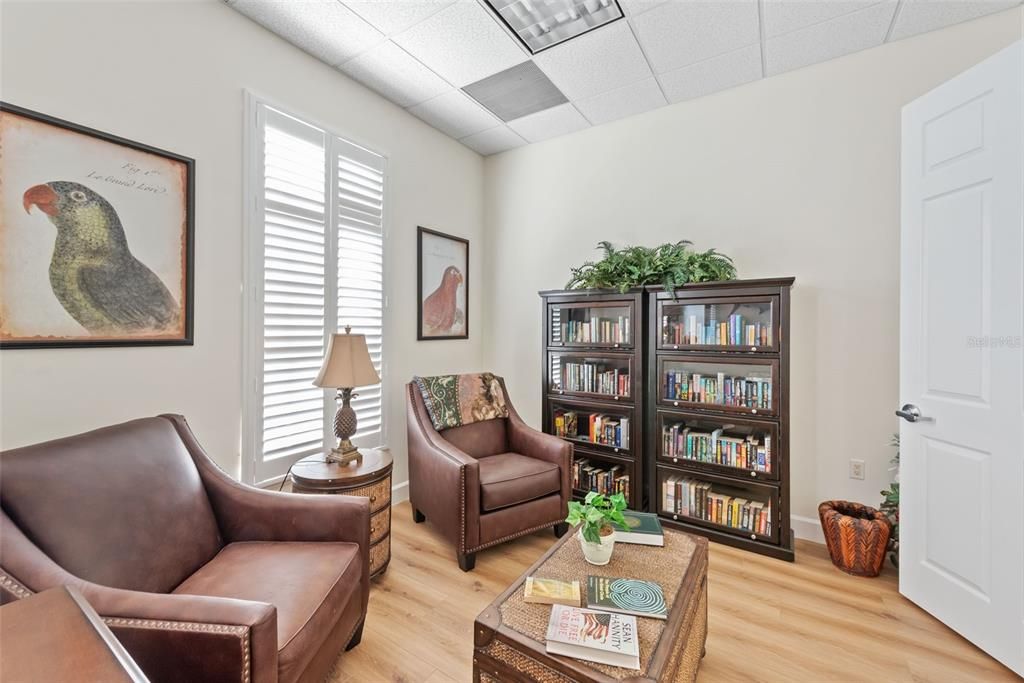 待售: $519,000 (4 贝兹, 3 浴室, 2400 平方英尺)