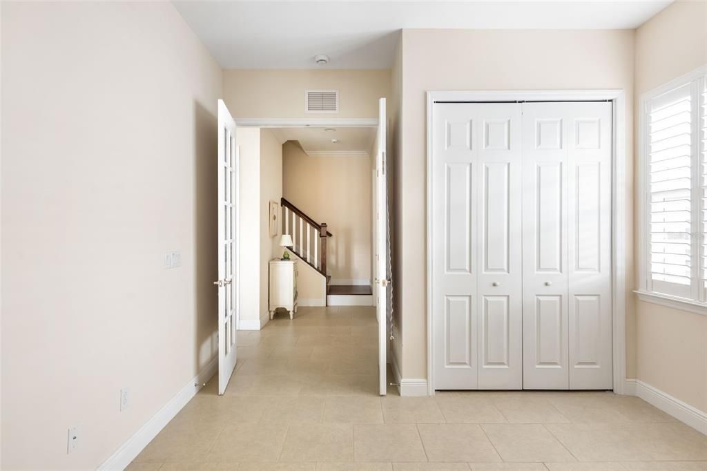 待售: $519,000 (4 贝兹, 3 浴室, 2400 平方英尺)