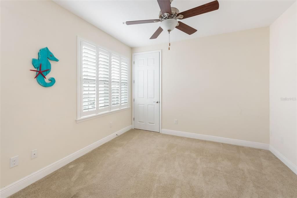 待售: $519,000 (4 贝兹, 3 浴室, 2400 平方英尺)