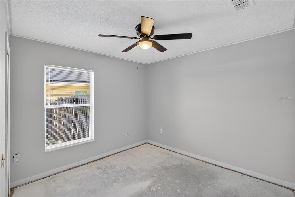 Active With Contract: $300,000 (7 beds, 4 baths, 2378 Square Feet)