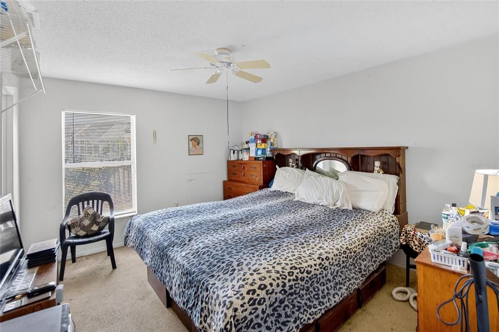 Active With Contract: $300,000 (7 beds, 4 baths, 2378 Square Feet)