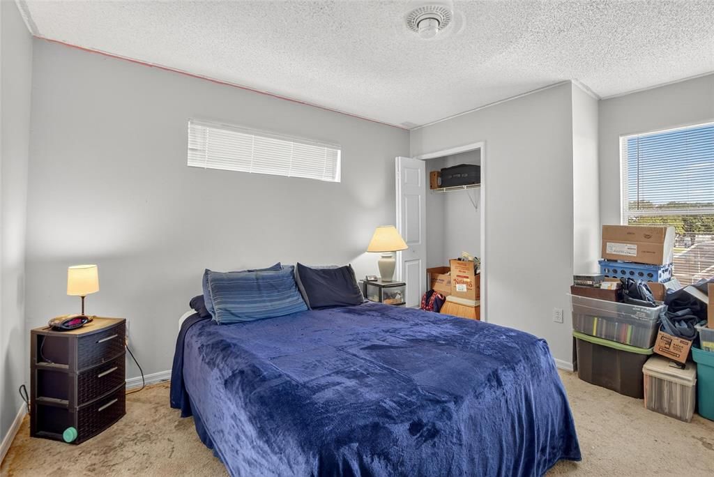 Active With Contract: $300,000 (7 beds, 4 baths, 2378 Square Feet)