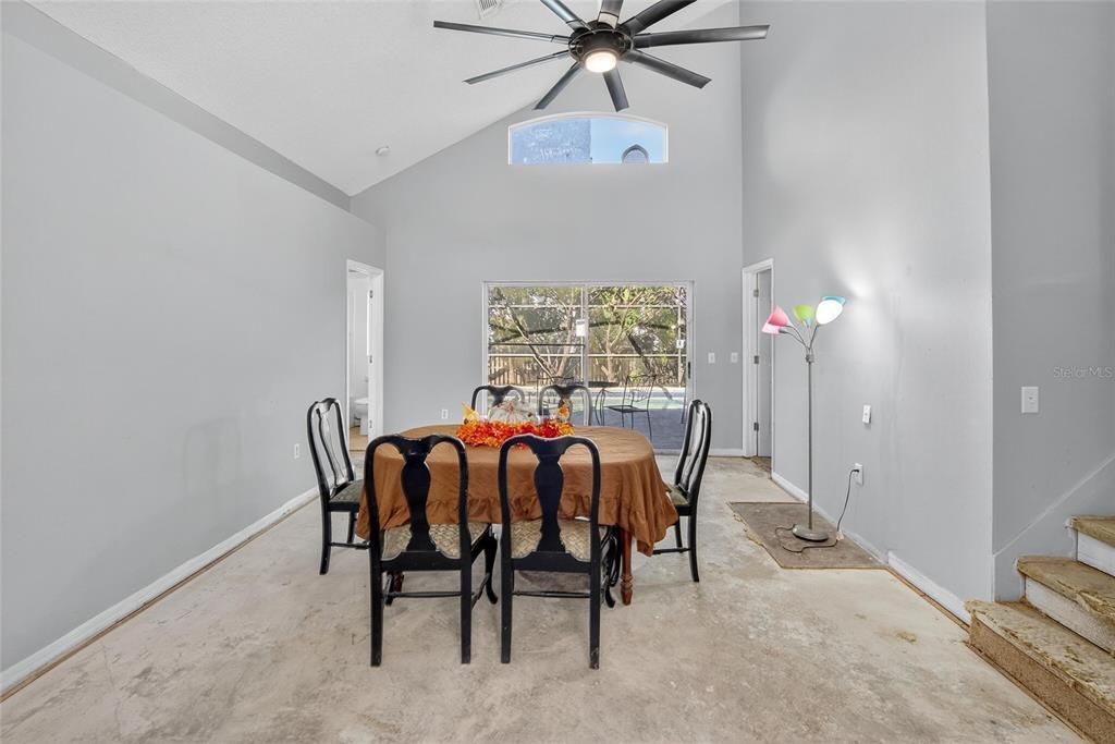 Active With Contract: $300,000 (7 beds, 4 baths, 2378 Square Feet)