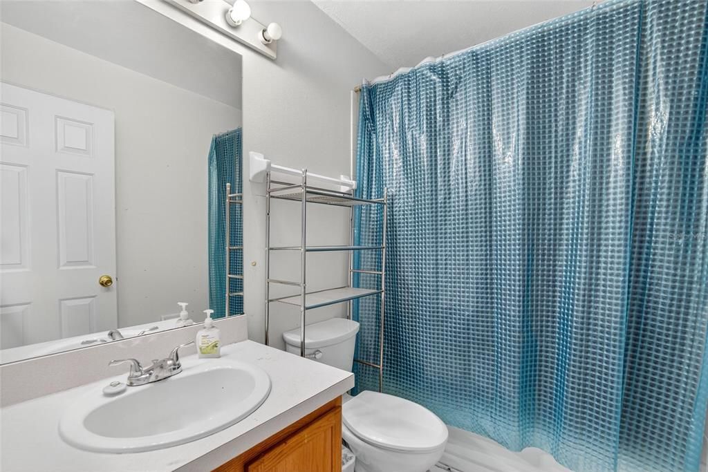 Active With Contract: $300,000 (7 beds, 4 baths, 2378 Square Feet)