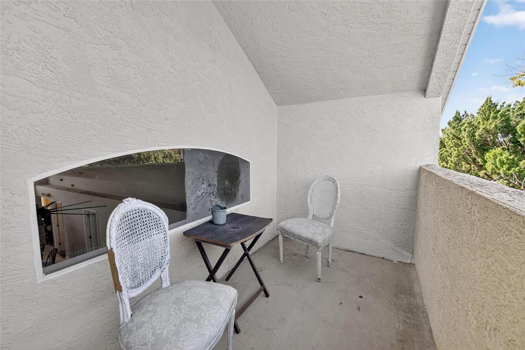 Active With Contract: $300,000 (7 beds, 4 baths, 2378 Square Feet)