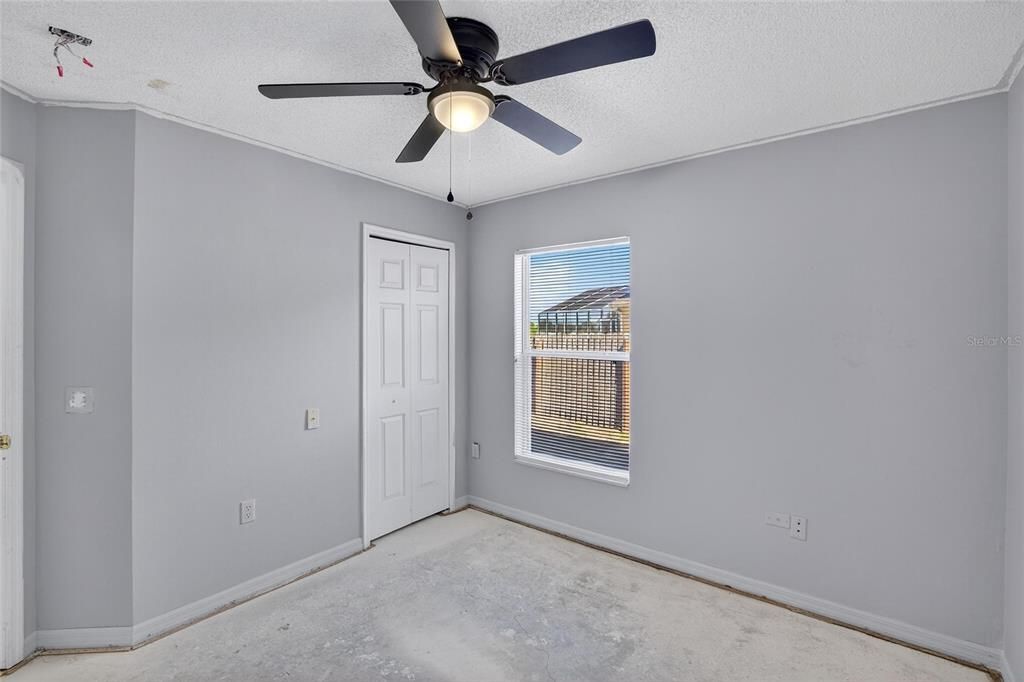 Active With Contract: $300,000 (7 beds, 4 baths, 2378 Square Feet)