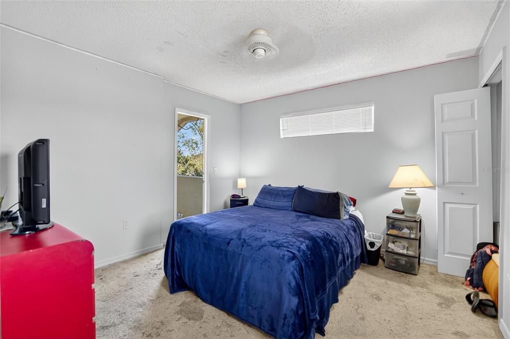 Active With Contract: $300,000 (7 beds, 4 baths, 2378 Square Feet)