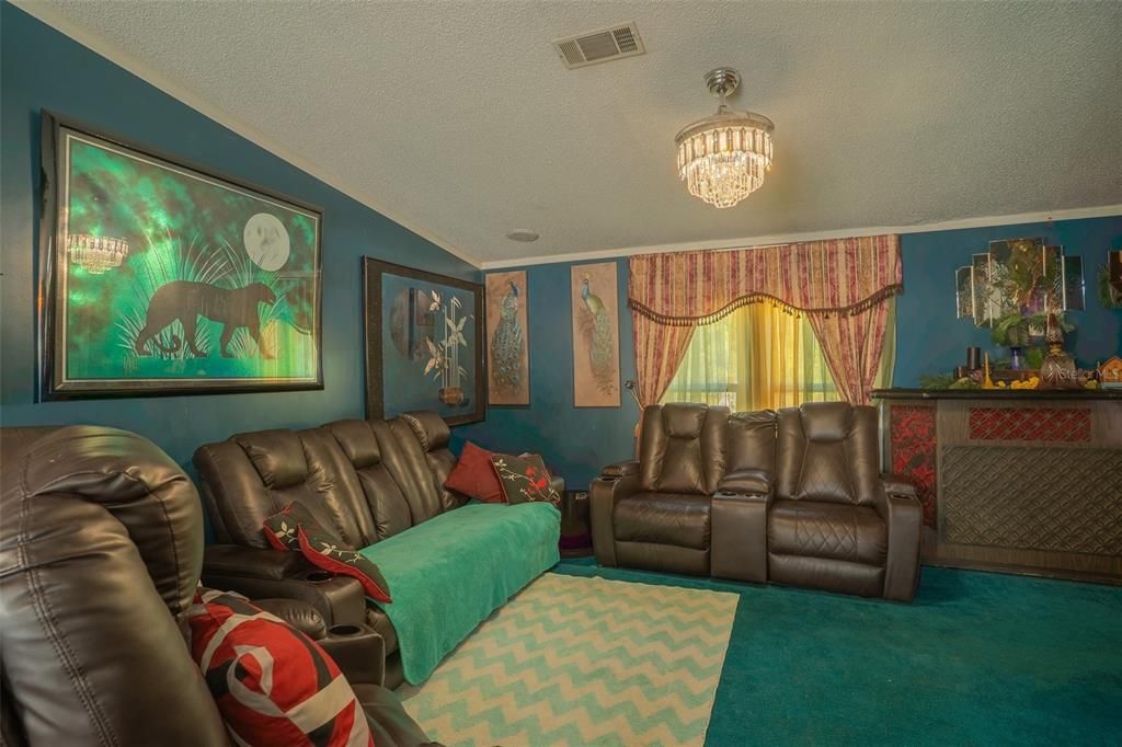 For Sale: $279,990 (4 beds, 2 baths, 2052 Square Feet)