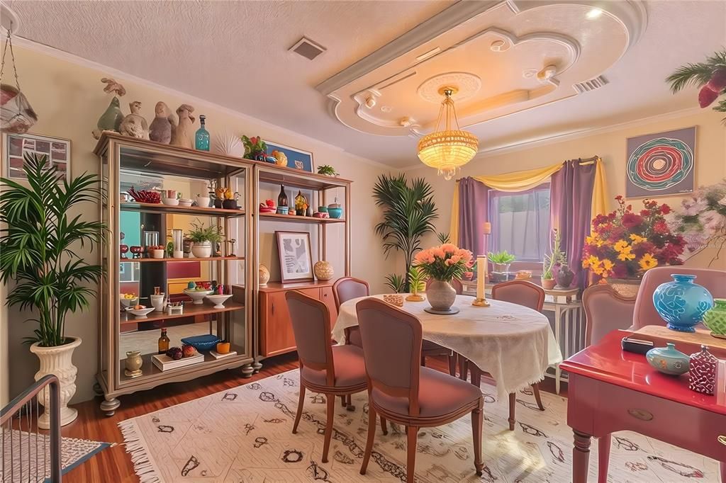 For Sale: $279,990 (4 beds, 2 baths, 2052 Square Feet)